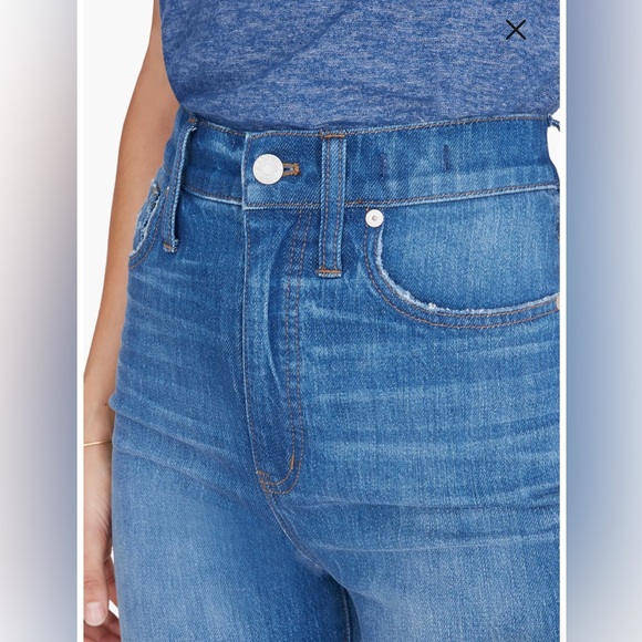 High-Waisted Madewell Wide Leg Jeans - Picture 3 of 10